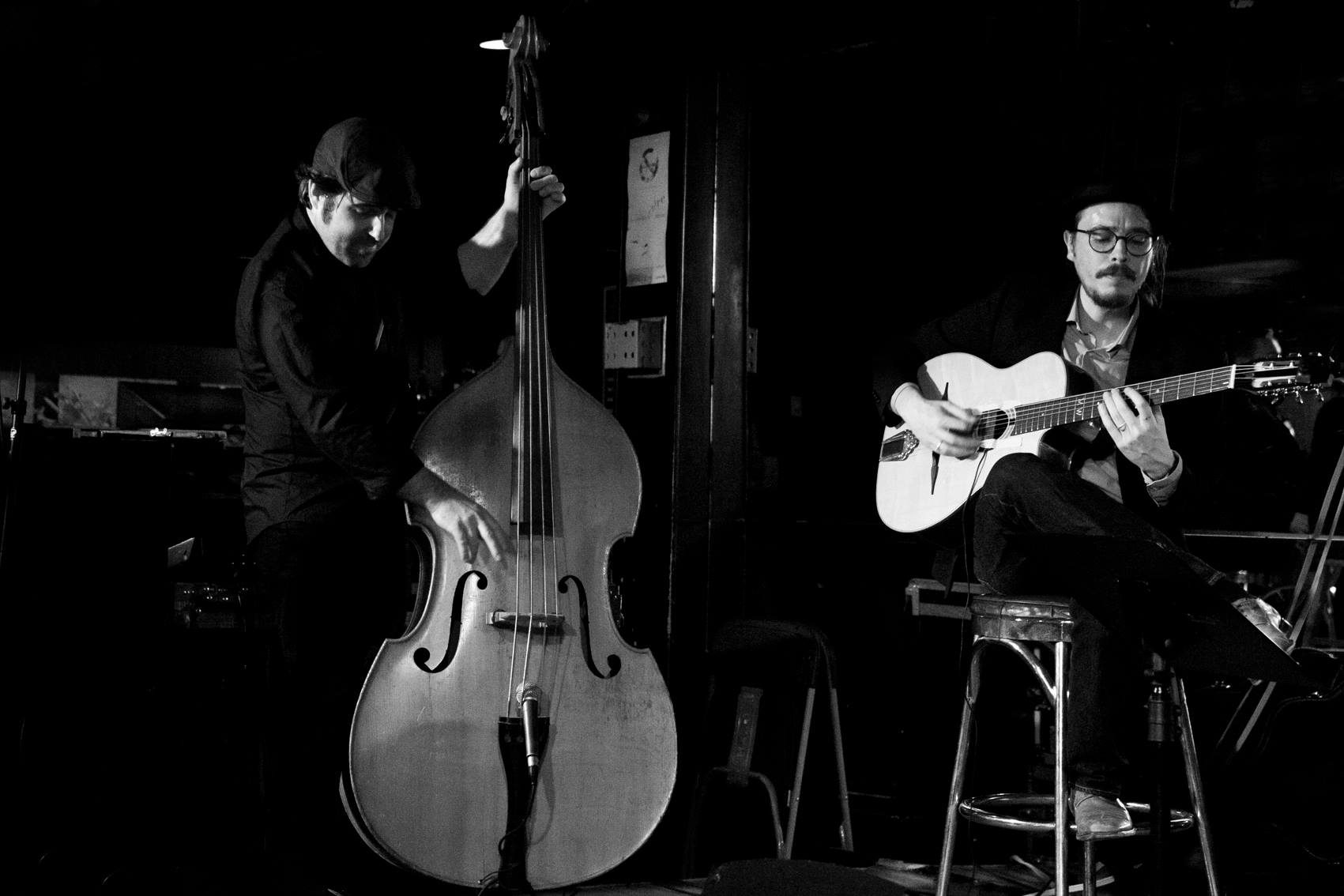 Marc Wencelius (guitar) performing with Cédric Dessurault (double bass)